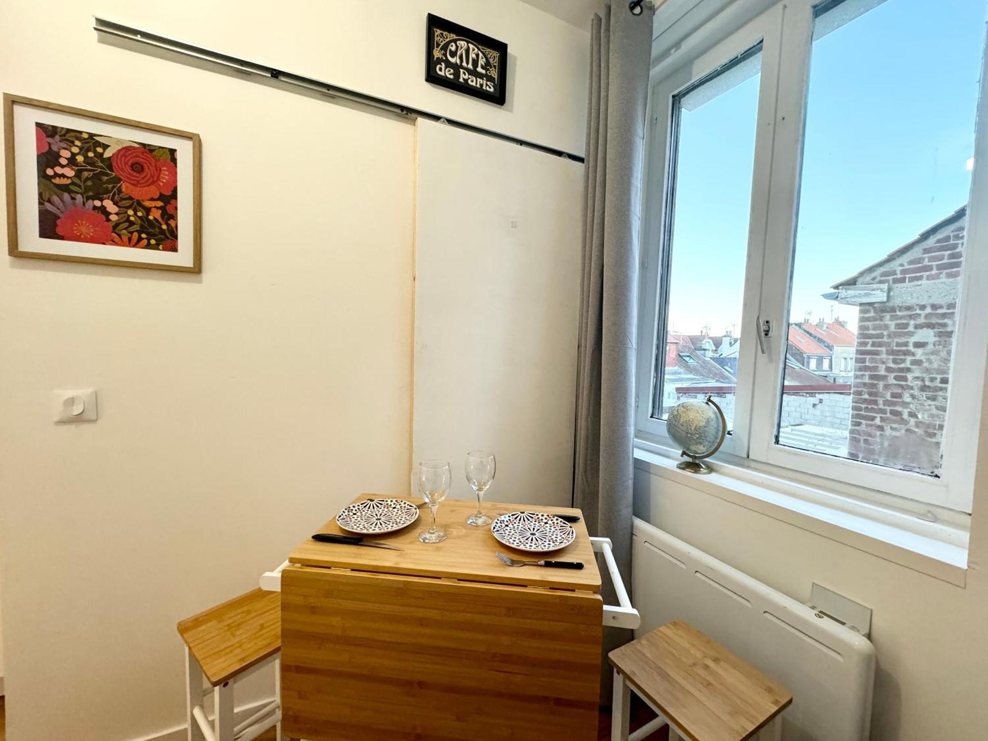 Aukabest1 - Proche Ferry - Gare Apartment *